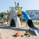 319, Seepark Апартаменти
