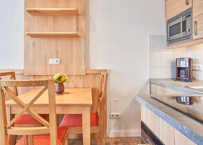 319, Seepark Apartment